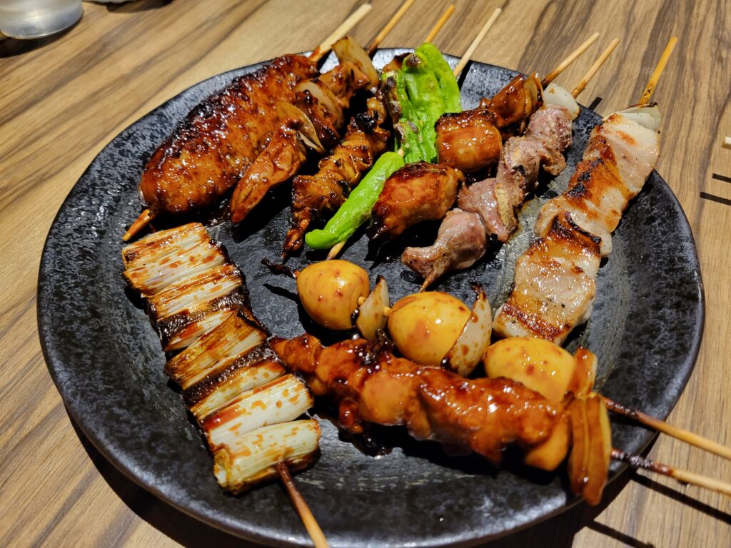 焼き鳥
串焼き盛り合わせ
しのぶ